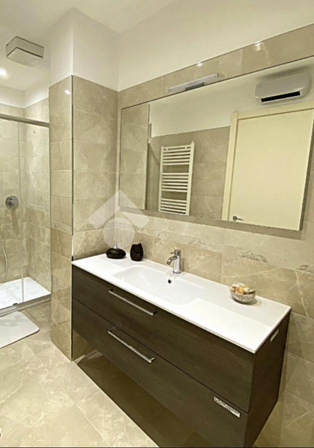 Residence Cristallo Аласио Екстериор снимка