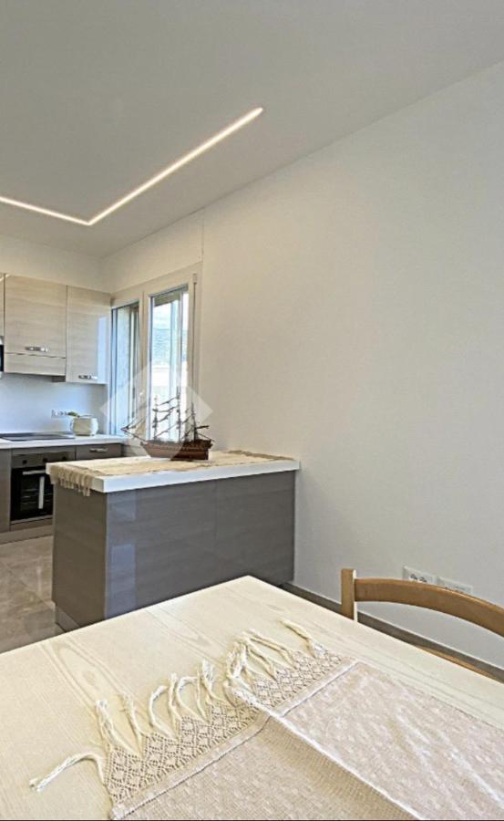 Residence Cristallo Аласио Екстериор снимка