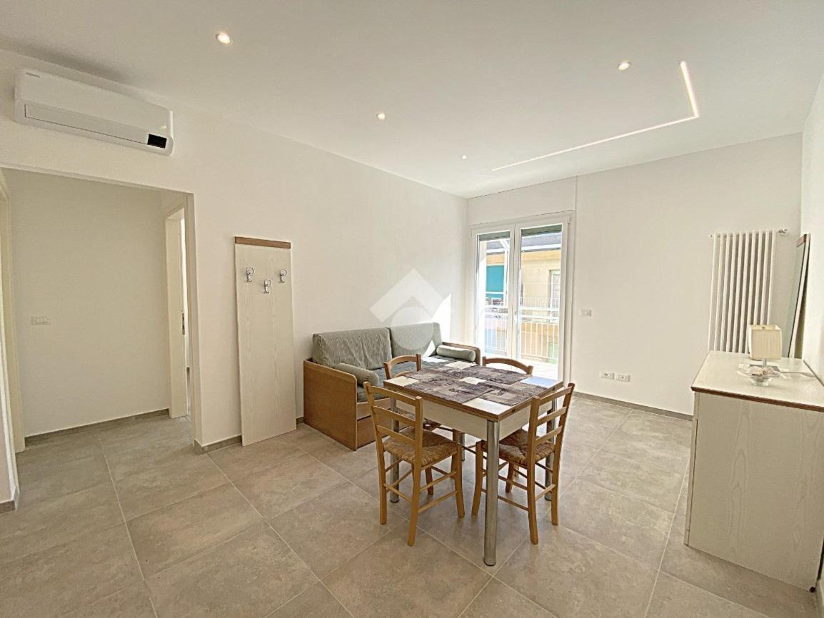 Residence Cristallo Аласио Екстериор снимка