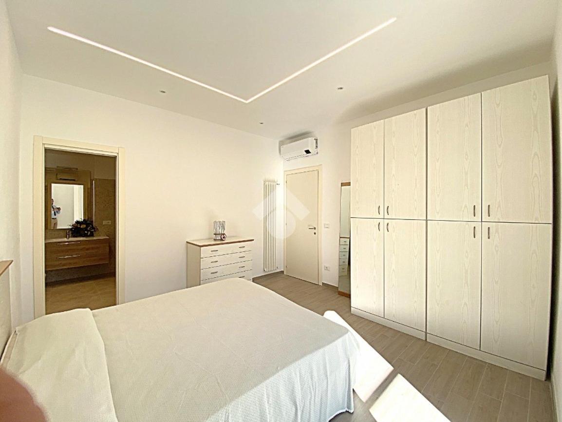 Residence Cristallo Аласио Екстериор снимка